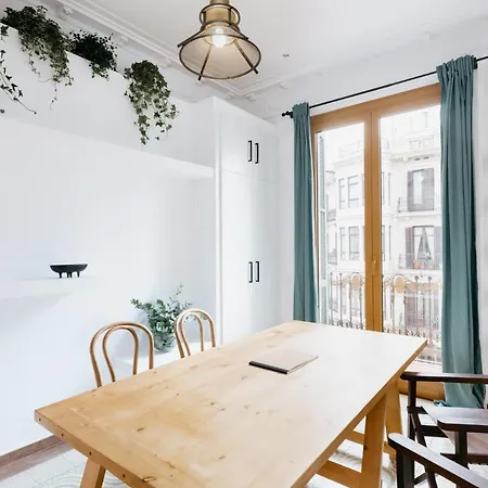 Apartment Llanos - Two Bedroom In Heart Of The Barcelona
