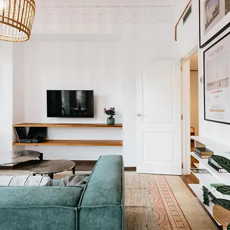 Llanos - Two Bedroom In Heart Of The * Barcelona